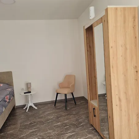 Smestaj Kod Lazarice Sid * Sid