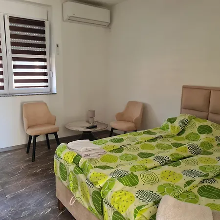 Apartman Smestaj Kod Lazarice Sid