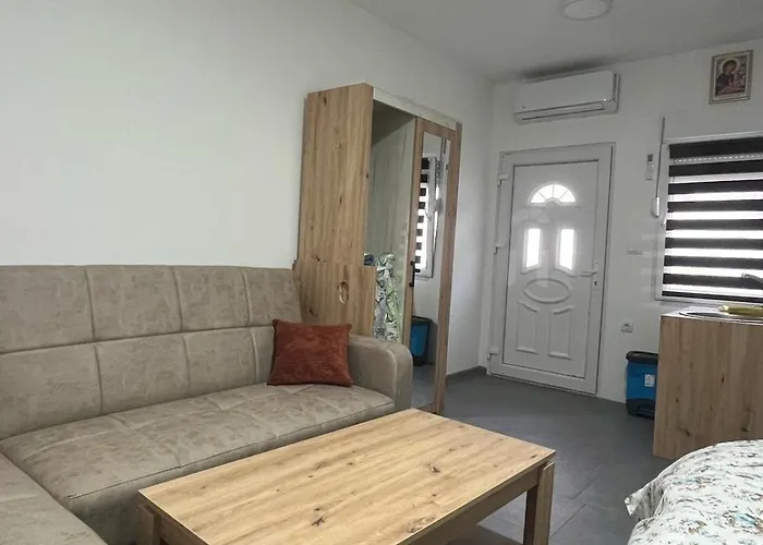 Smestaj Kod Lazarice Sid * Sid