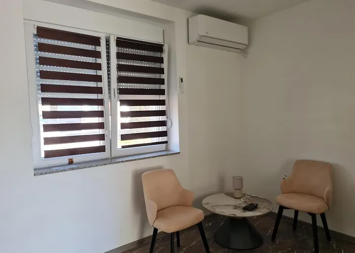 Smestaj Kod Lazarice Sid